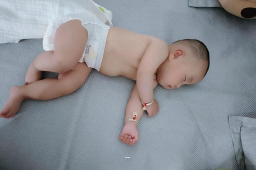 永州宝宝先长上牙还是下牙
